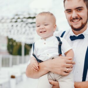 איך מסתדרים עם תינוק בחתונה או בר מצווה?