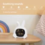 ⁦SARAH - מכשיר לאימון שינה עם מנורת לילה וצלילים⁩ – תמונה ⁦5⁩