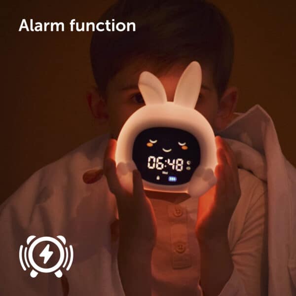 ⁦SARAH - מכשיר לאימון שינה עם מנורת לילה וצלילים⁩ – תמונה ⁦3⁩